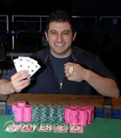 Phil Galfond winning a WSOP bracelet in 2008