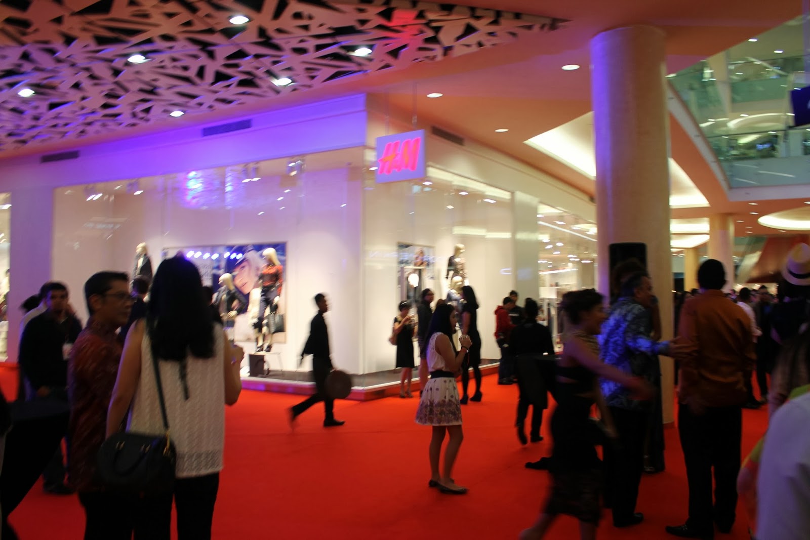 Mr. Rebel in Town: Grand Opening H&M Jakarta
