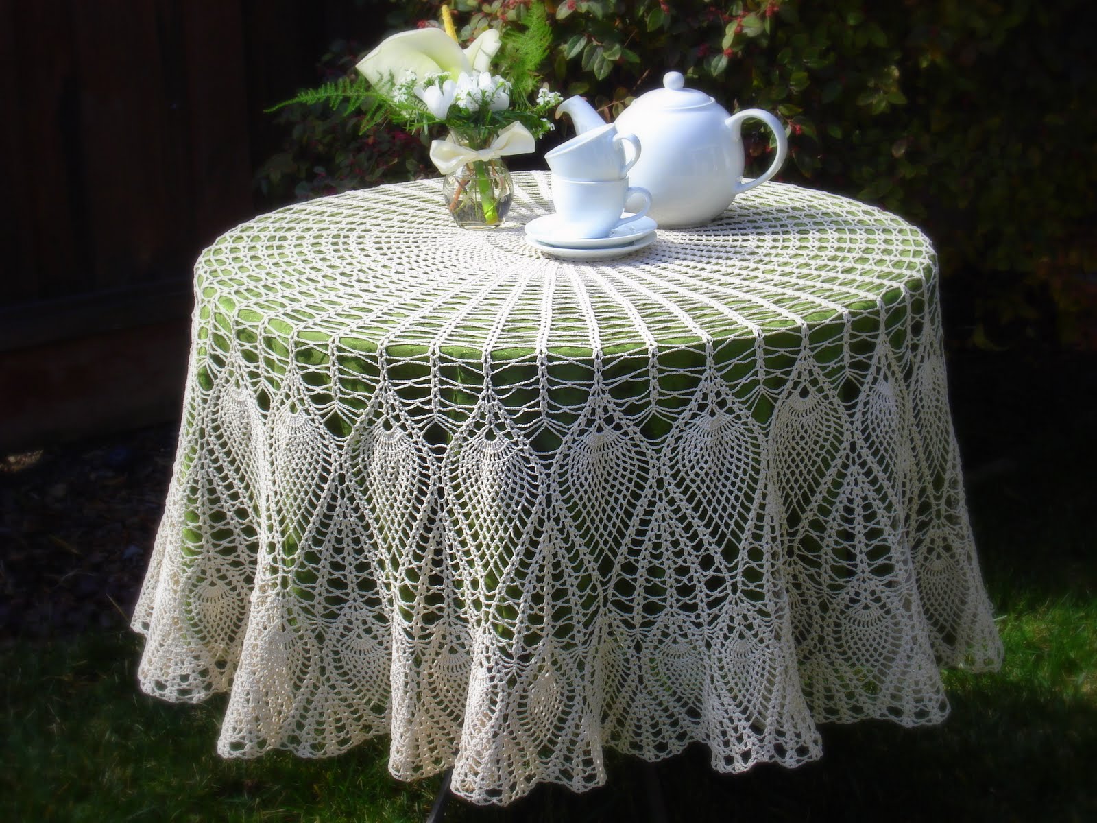 lacy-crochet-tablecloth-update