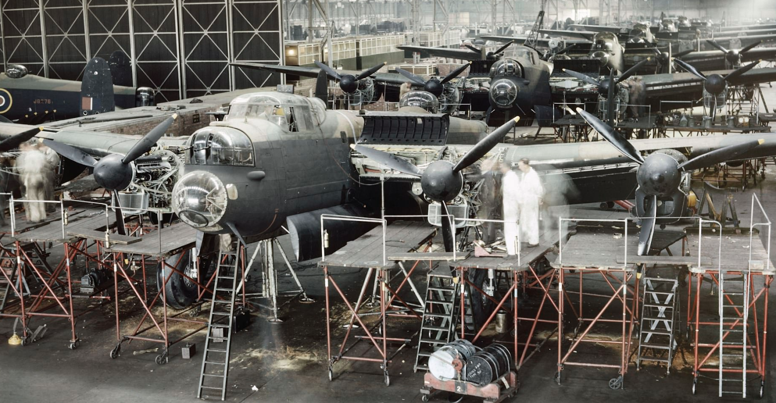 bombers of world war two pdf