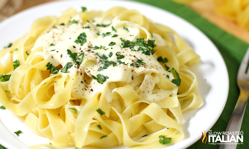 Olive Garden Alfredo Sauce Recipe + Video