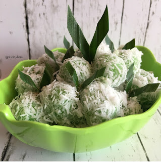 Klepon Ubi Pandan Klepon Ubi Pandan