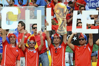 Konvoi Ribuan Fans Chili Tiba di perkemahan Cuiabá Brasil