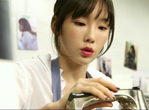 [Pann] Taeyeon's change in her lip corners?
