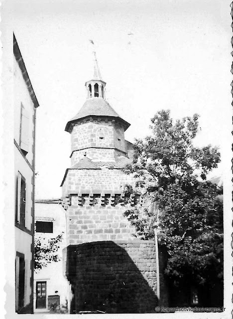 Besse en Chandesse, Puy-de-Dôme, Auvergne. Photo noir et blanc 1930