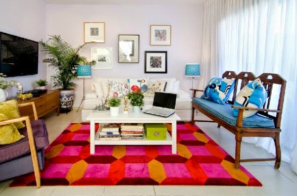 Tips for decorating with bold colors