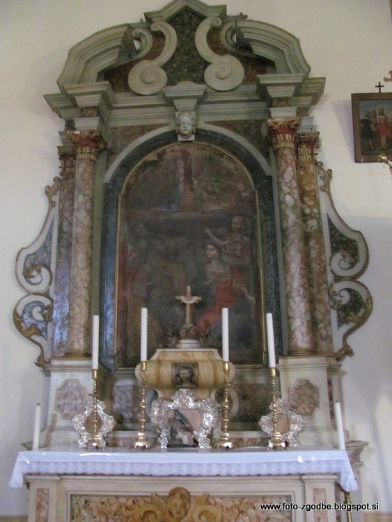 Koštabona, cerkev sv. Kozme in Damijana Slovenija, J. Primorska