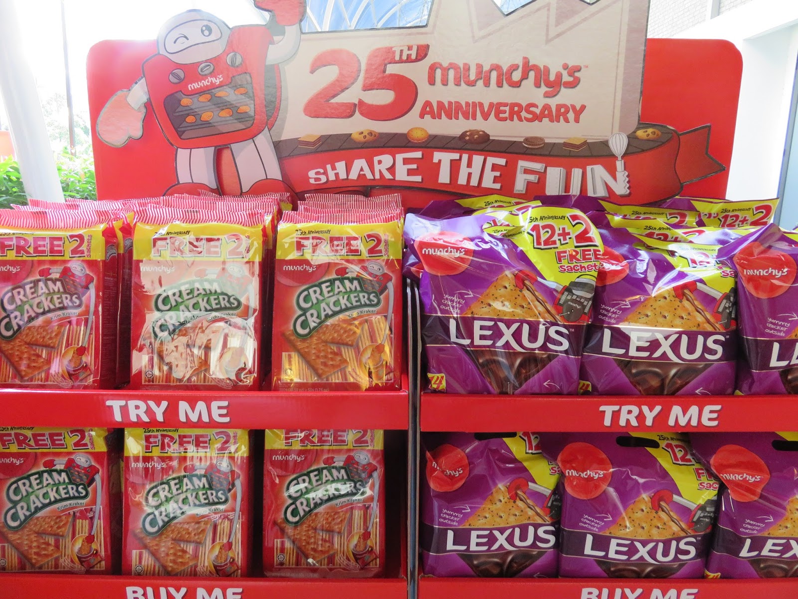 Kee Hua Chee Live! MUNCHY'S CELEBRATES 25 GLORIOUS YEARS AS MALAYSIA'S