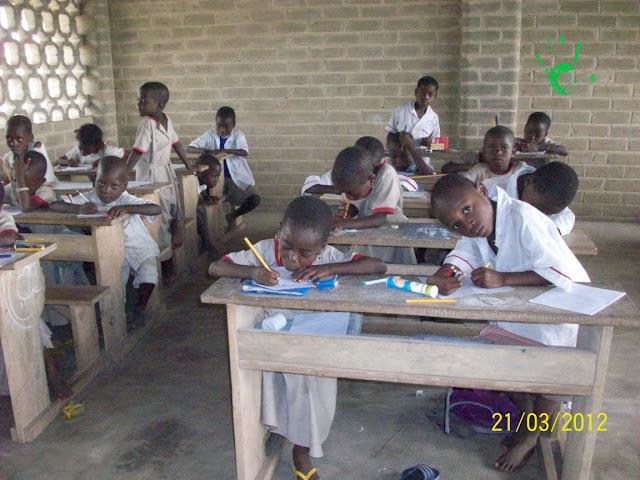 Bambini della scuola in Africa 