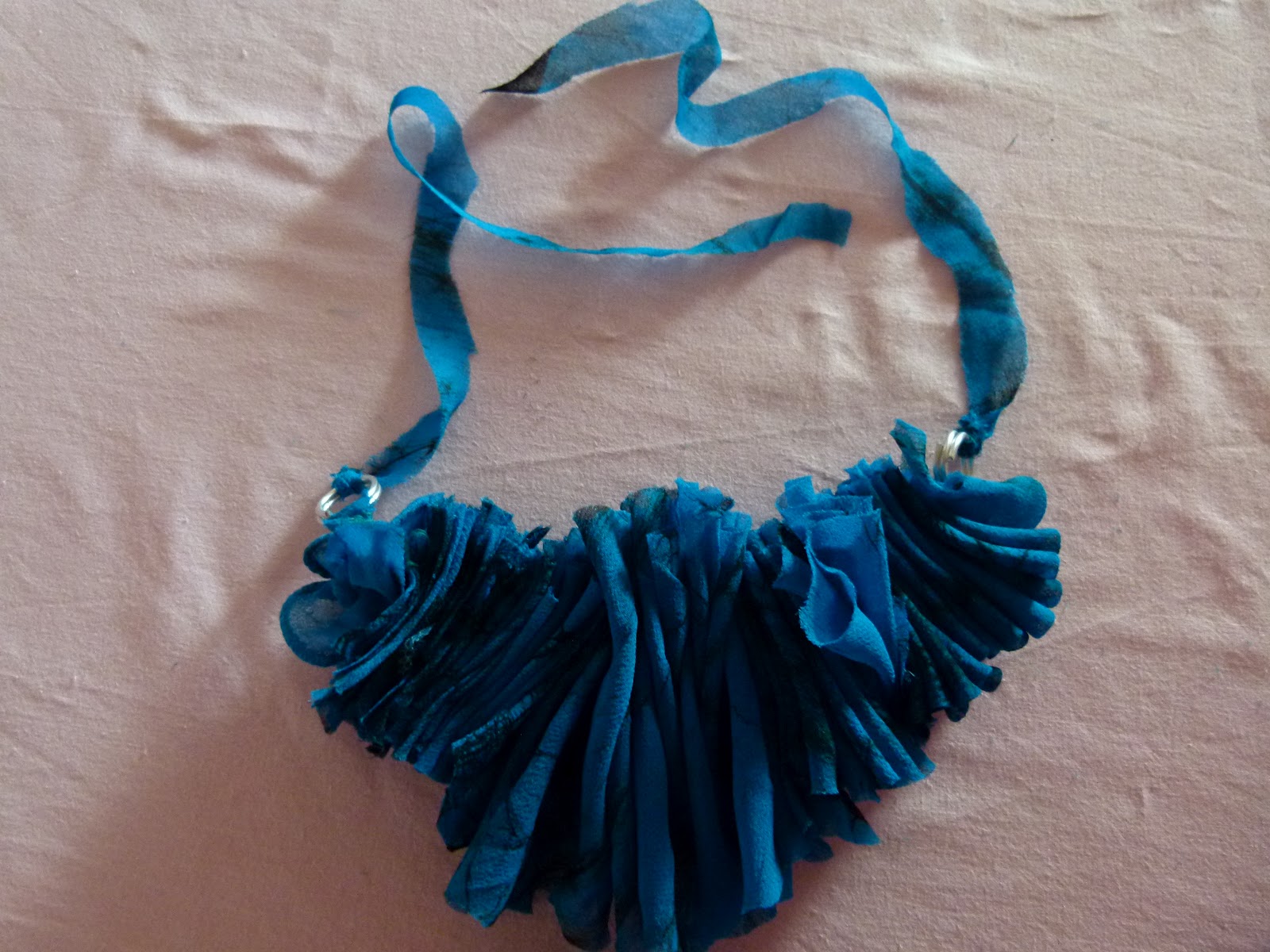 DIY / Blue Accordion necklace ILVANAAD