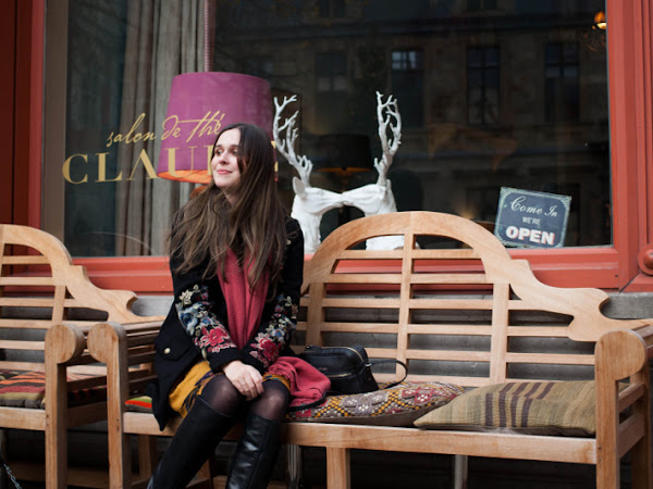 Outfit: floral embroidery coat, boho tunic dress