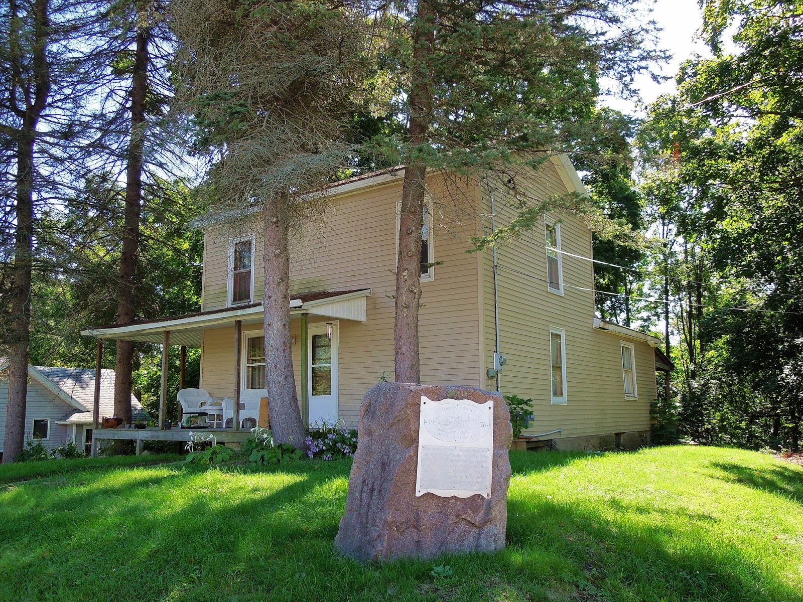 Focusing On Travel to Historic DeWitt (Michigan USA)