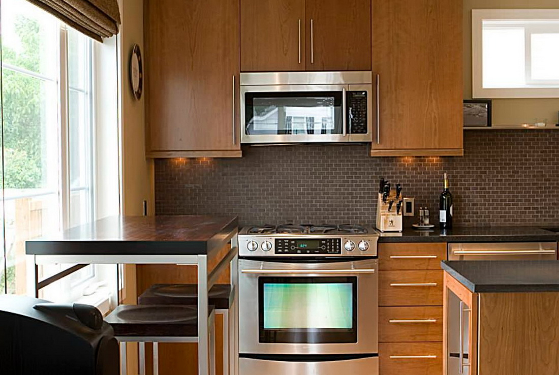 кухня с встроенной бытовой техникой. встроенная техника для маленькой кухни. встроенные кухни для маленькой. компактные кухни. кухня со встроенной техникой.