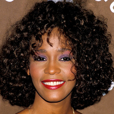 THISIS2M: Morreu a cantora Whitney Houston aos 48 anos