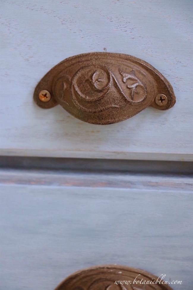 garden-shed-rustic-iron-floral-drawer-pulls