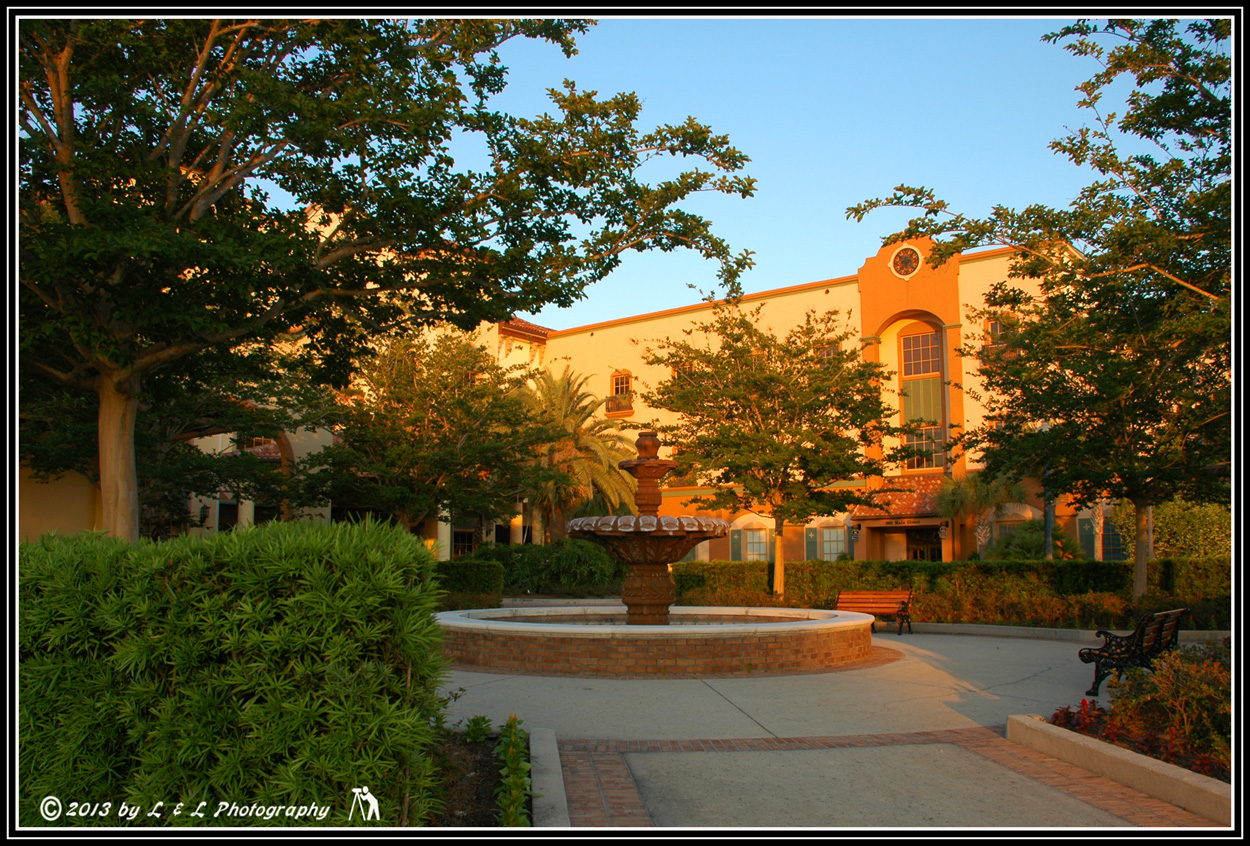 The Villages (Florida) Photos La Reina from the rear