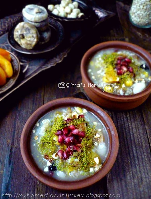 Aşure tarifi / Ashure / Noah's Pudding / Turkish mix fruits, grains and nut dessert.| Çitra's Home Diary. #aşure #asurerecipe #turkishdessert #porridge #middleeasterncuisine