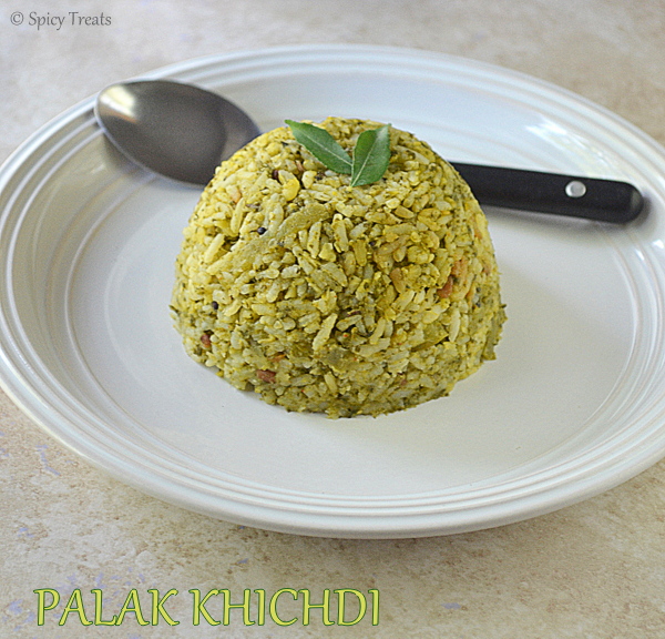 Spicy Treats Palak Khichdi / Spinach Khichdi