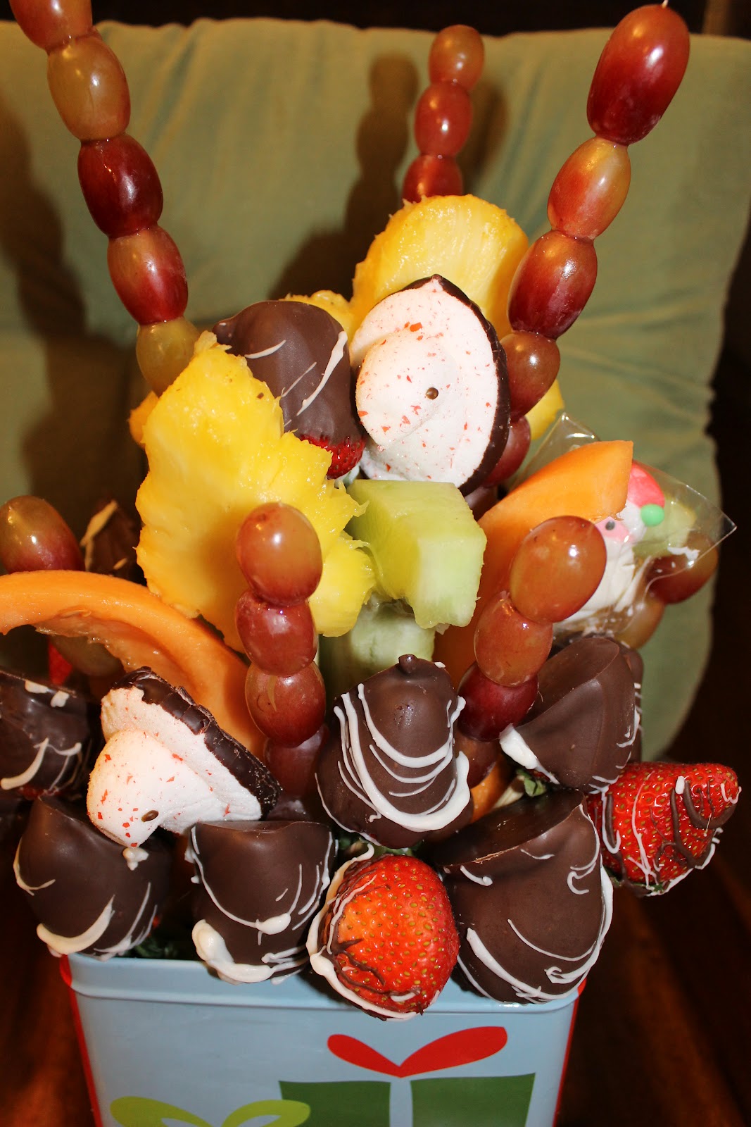 Modern.Maye.Flower. Edible Arrangements for Valentine's Day!