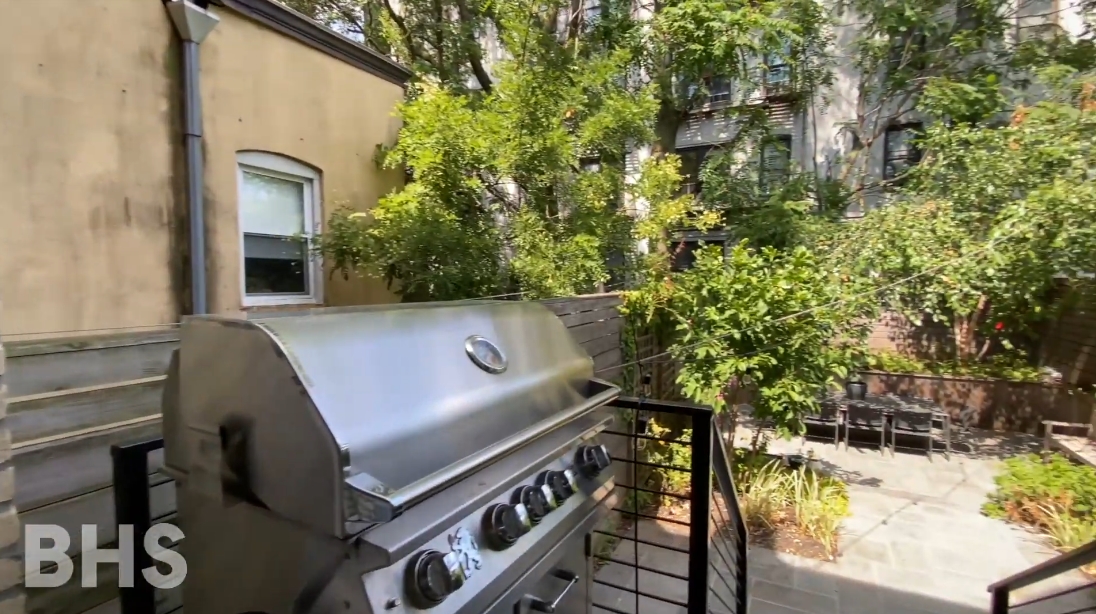 18 Photos vs. 75 Sterling St, Brooklyn Interior Design Luxury Townhouse Tour