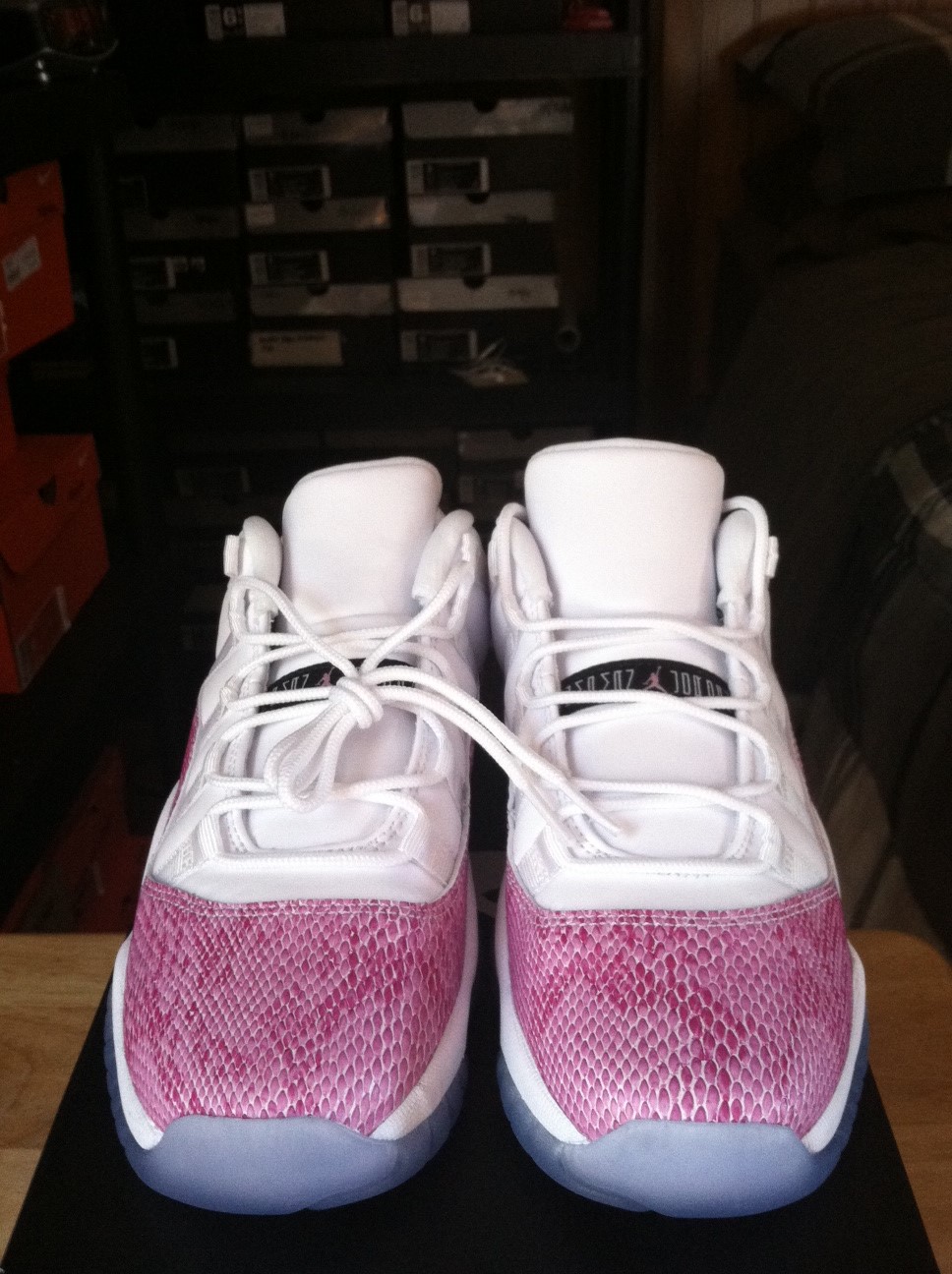 retro 11 low pink