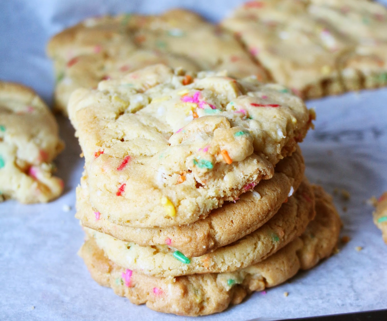 Black Baker Cake Batter Oreo Cookies.