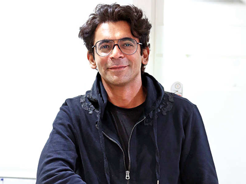 Sunil Grover Family Contact Number Affairs Friends Latest