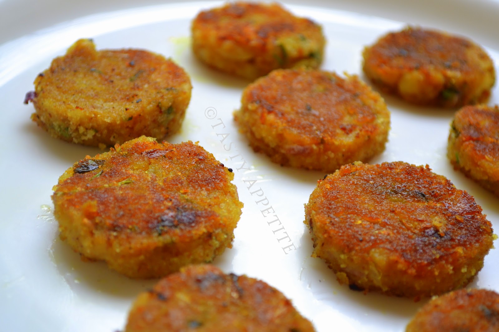 Aloo Tikki / Potato Cutlets North Indian style recipe