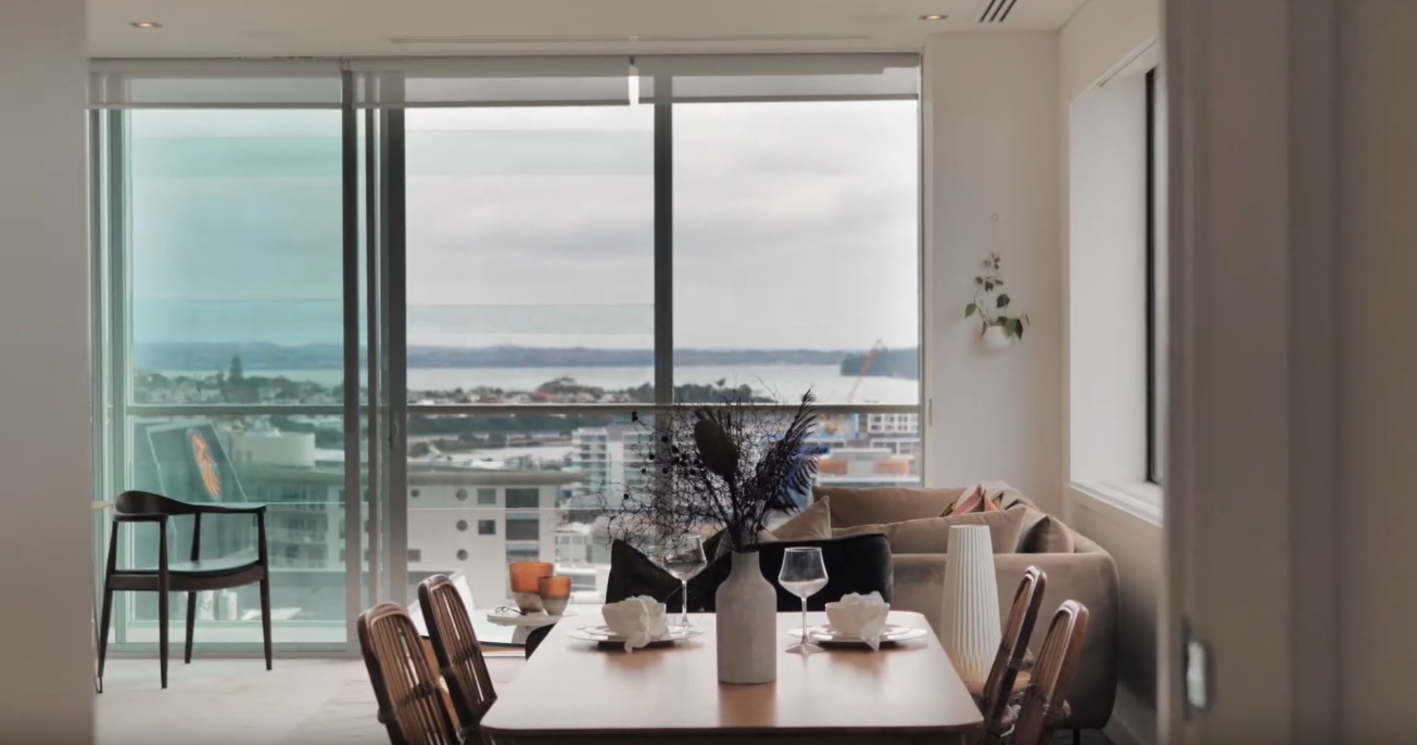 18 Photos vs. 1905/26 Albert St, Auckland, New Zealand Condo Interior Design Tour