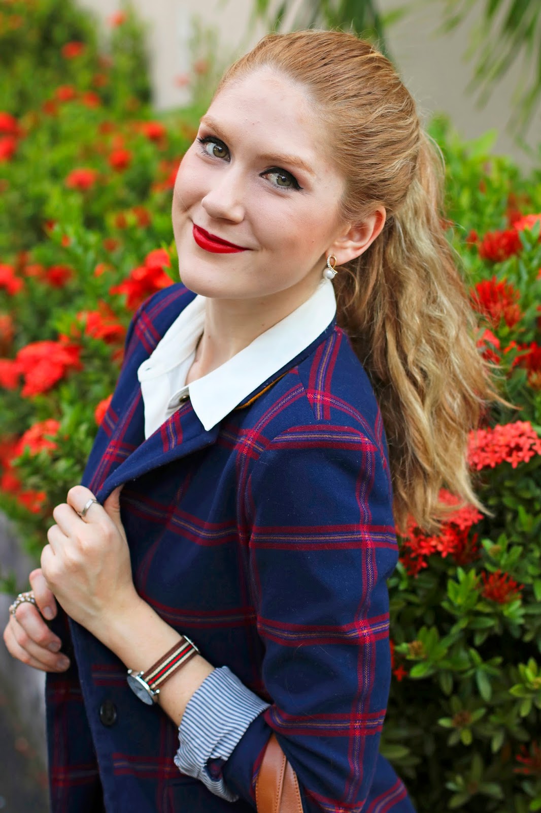 A plaid blazer is a great way to add some holiday flair to your work outfits!