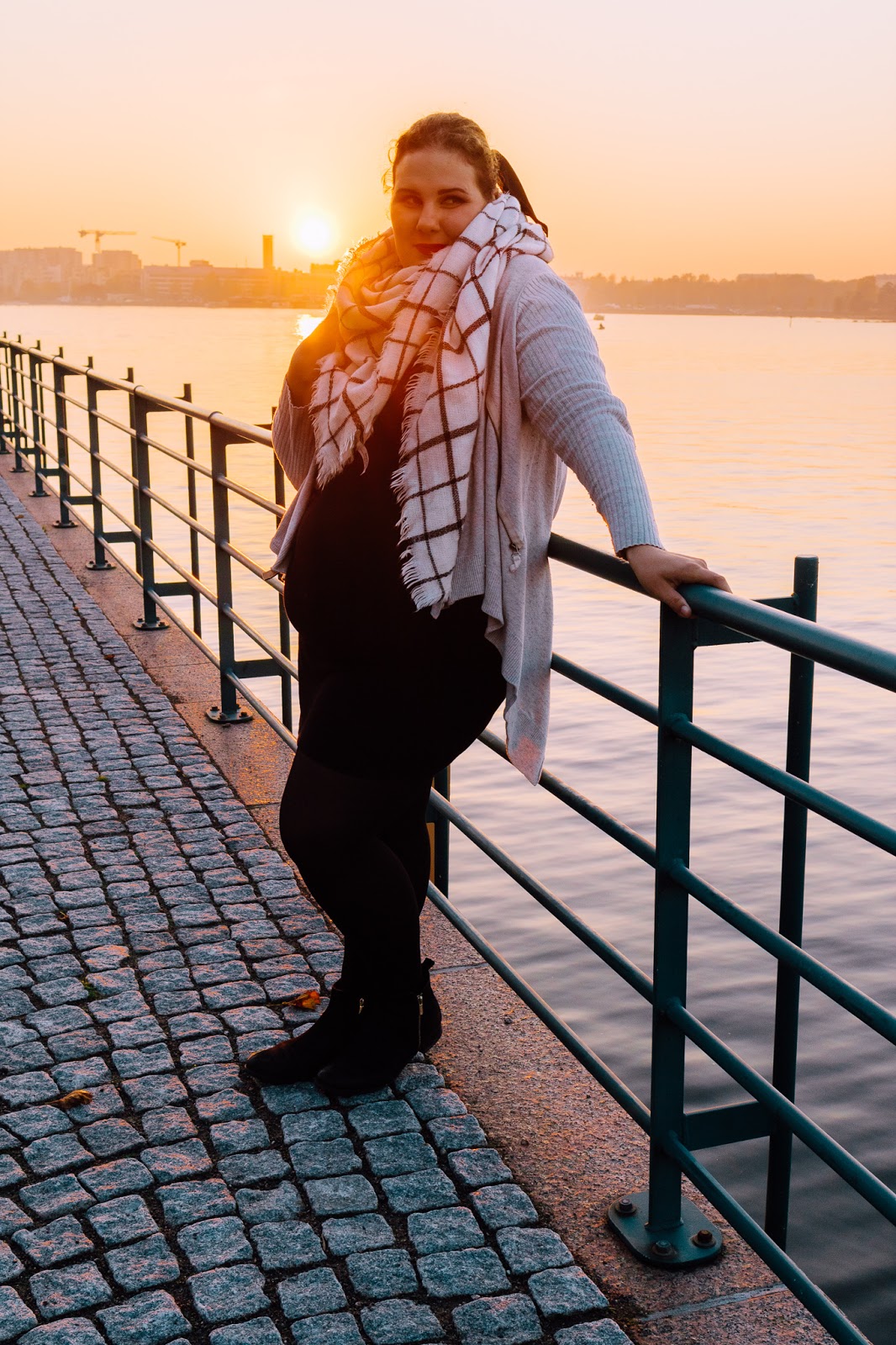 Big mamas home by Jenni S, Tyttöjä naapurikyliltä ja taapero tahtoi pullaa jälkkäriksi, lapseperheen arki, Kauppakeskus Redi, arki, perhe, lapset, lapsiperhe,