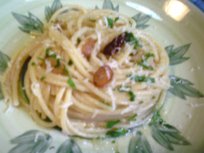 vermicelli aglio e uoglio  ( aglio e olio )