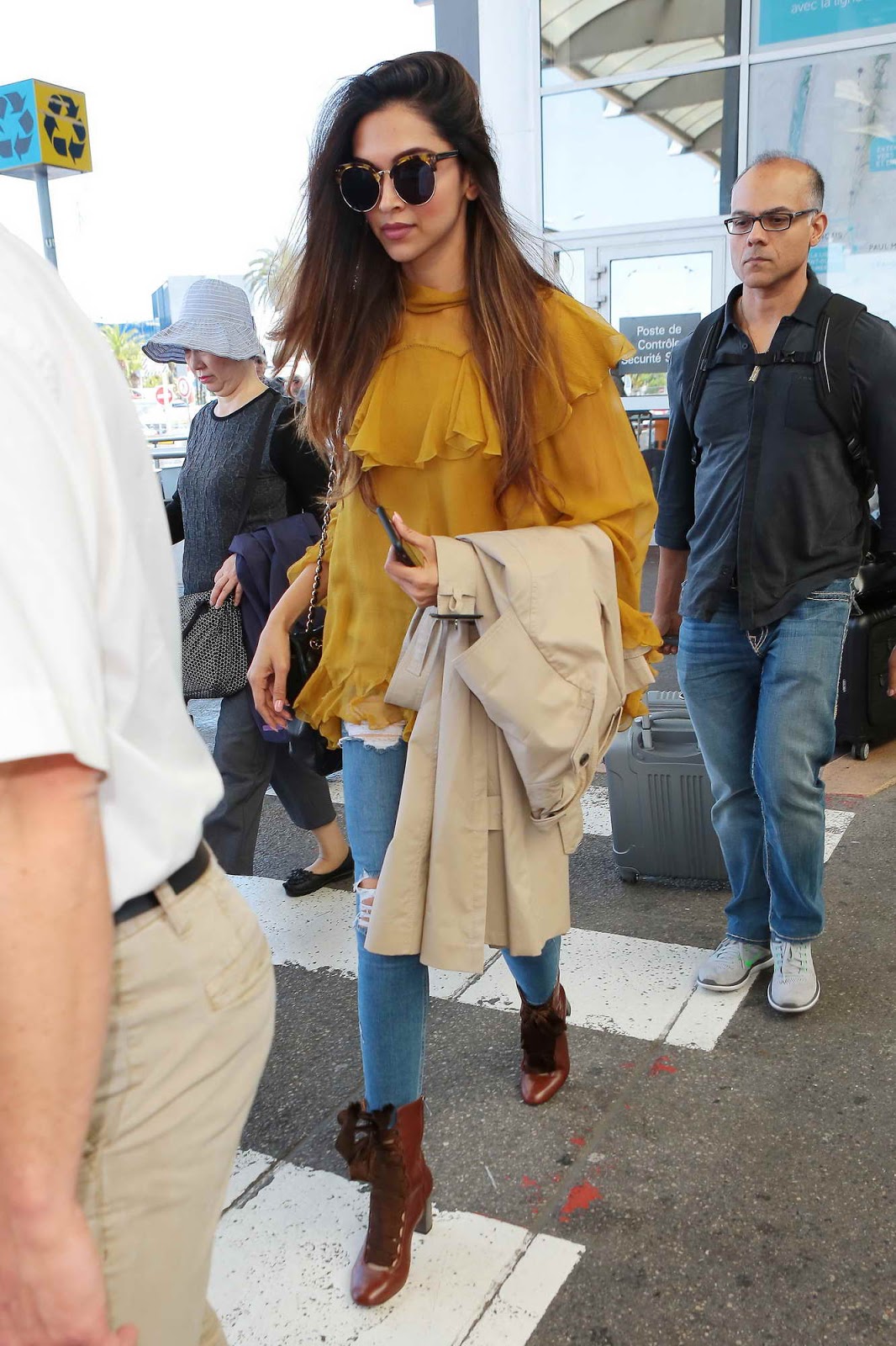 Deepika Padukone Looks Gorgeous As She Arrives At Nice CÃ´te d'Azur International Airport For The 70th Cannes Film Festival 2017 in France