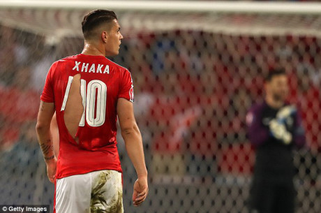 Tuyen thu Thuy Si mong nha tai tro Puma dung san xuat bao cao su - Anh 2