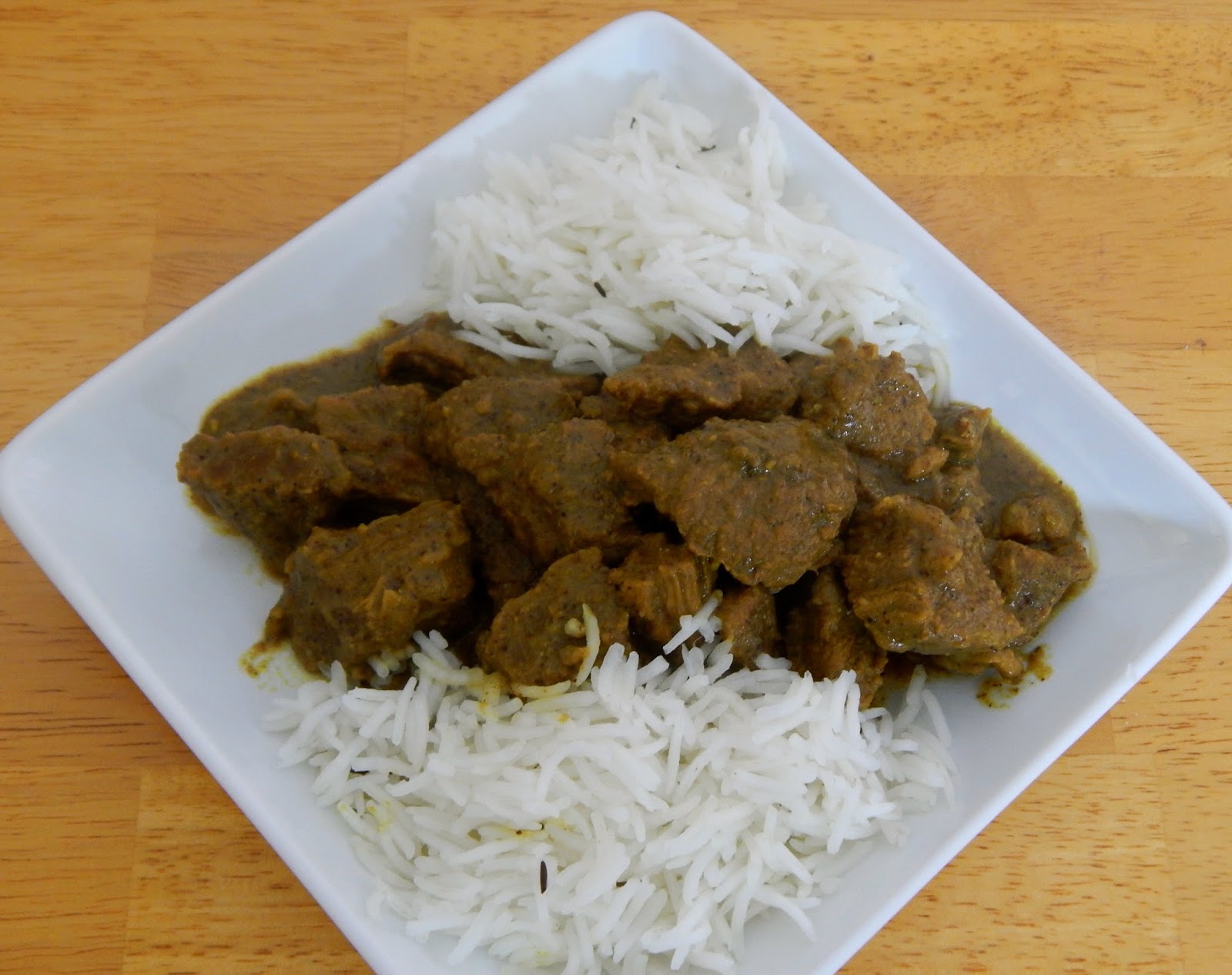 Palatable dishes from Jess's kitchen ) Beef Vindaloo ( Kerala style