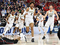 Jordan Poole plays hero as Michigan basketball advances to Sweet 16 Jordan Poole plays hero as Michigan basketball advances to Sweet 16