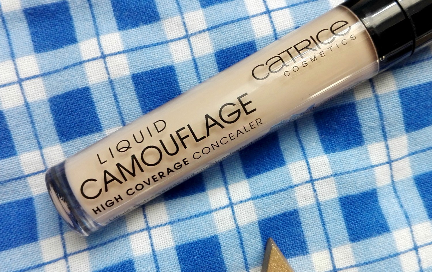 Coverage Beige Catrice Camouflage Light — Concealer Lana 020 Talks High Liquid