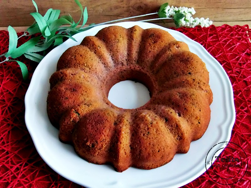 bundt de morangos e hortelã