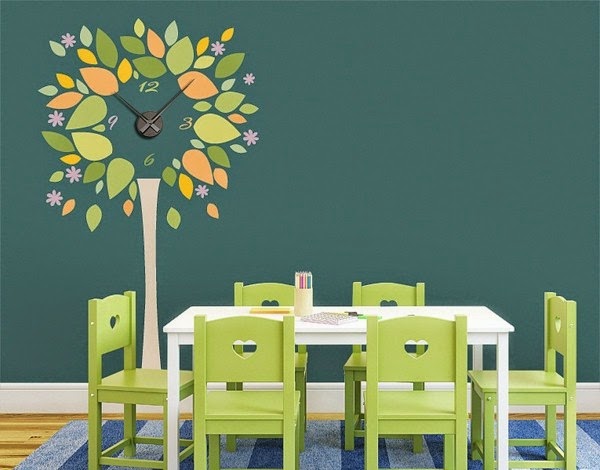 Unusual Wall Clock for Contemporary Room Design