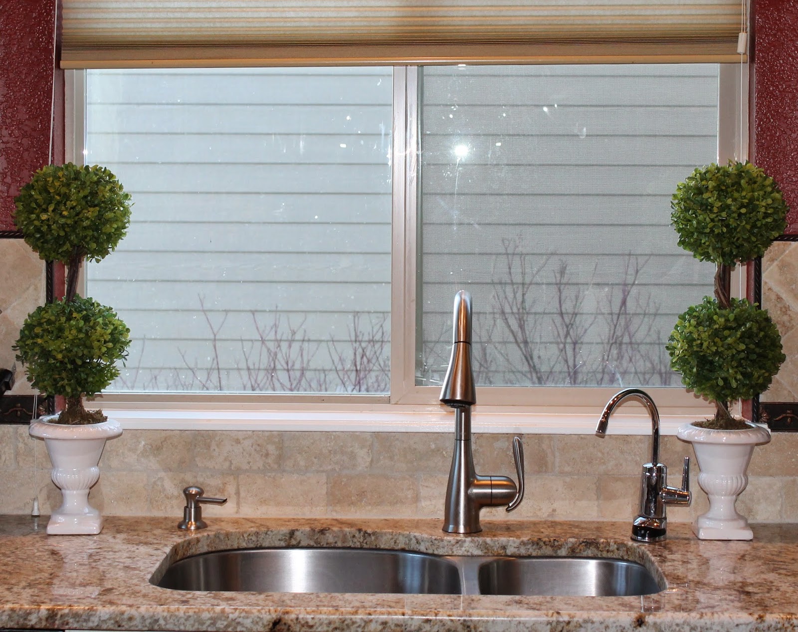 Southern Seazons Kitchen topiary makeover