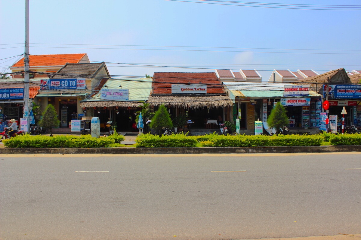 hoi an typical quiet street