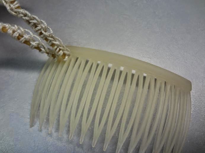 ...make your own stretchy double comb hair thingy... Affectioknit