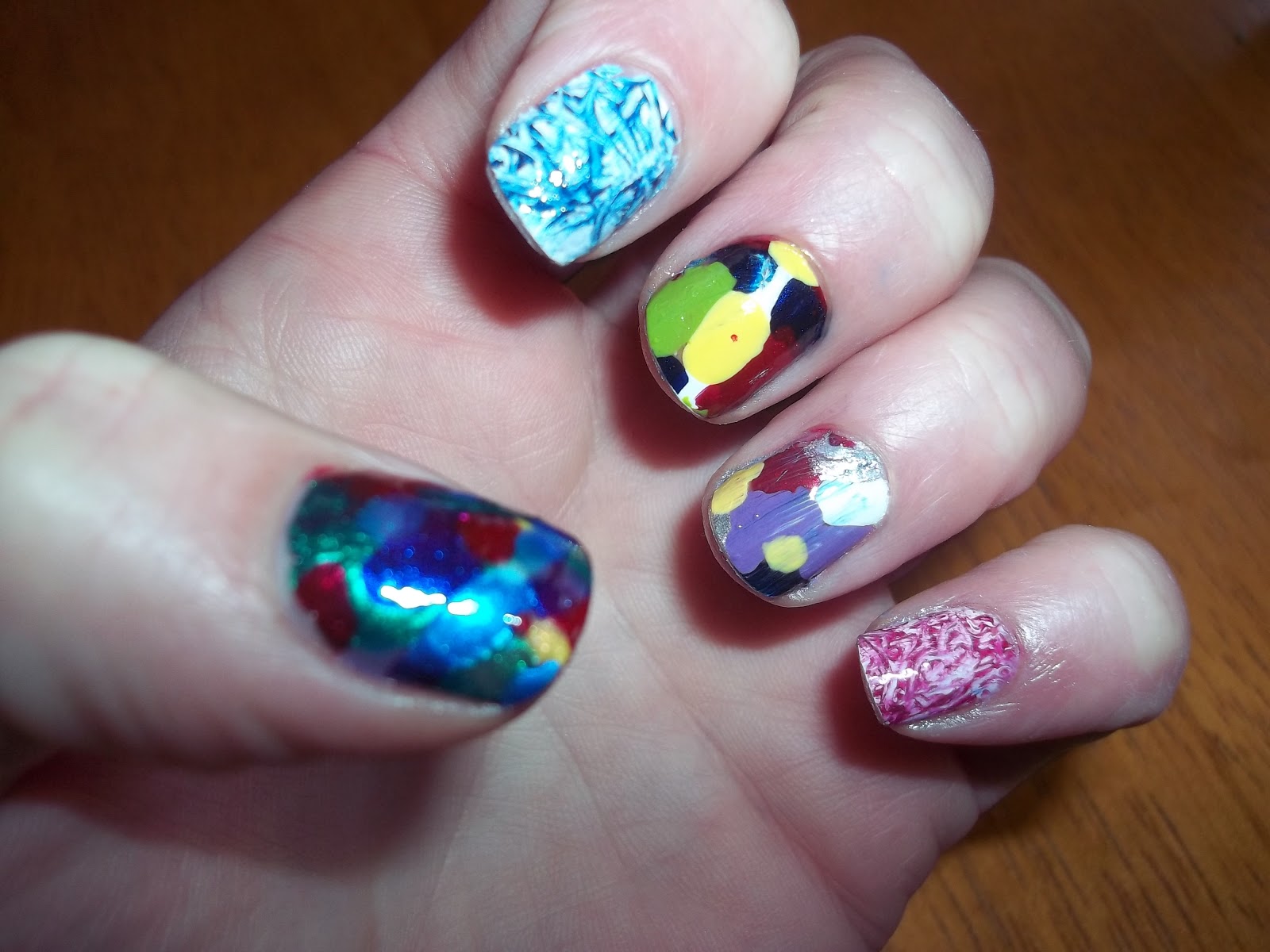 DIY Plastic Wrap nail art