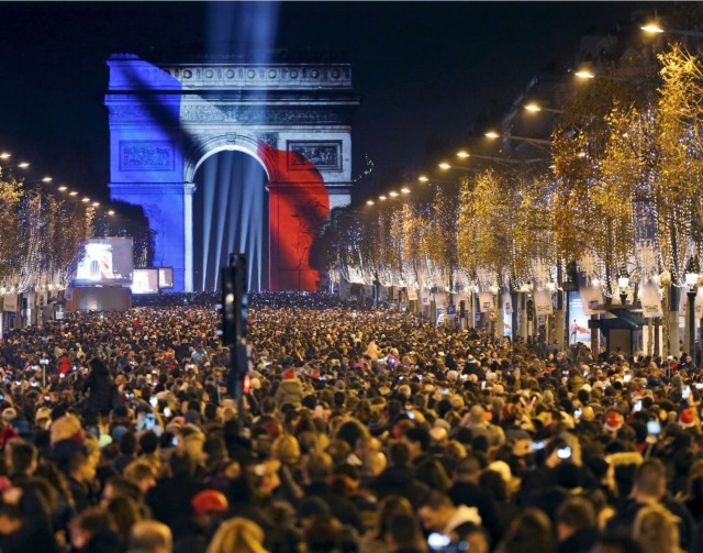 Capodanno a Parigi - Arco di Trionfo - Poracci In Viaggio capodanno-a-parigi-arco-di-trionfo-poracci-in-viaggio