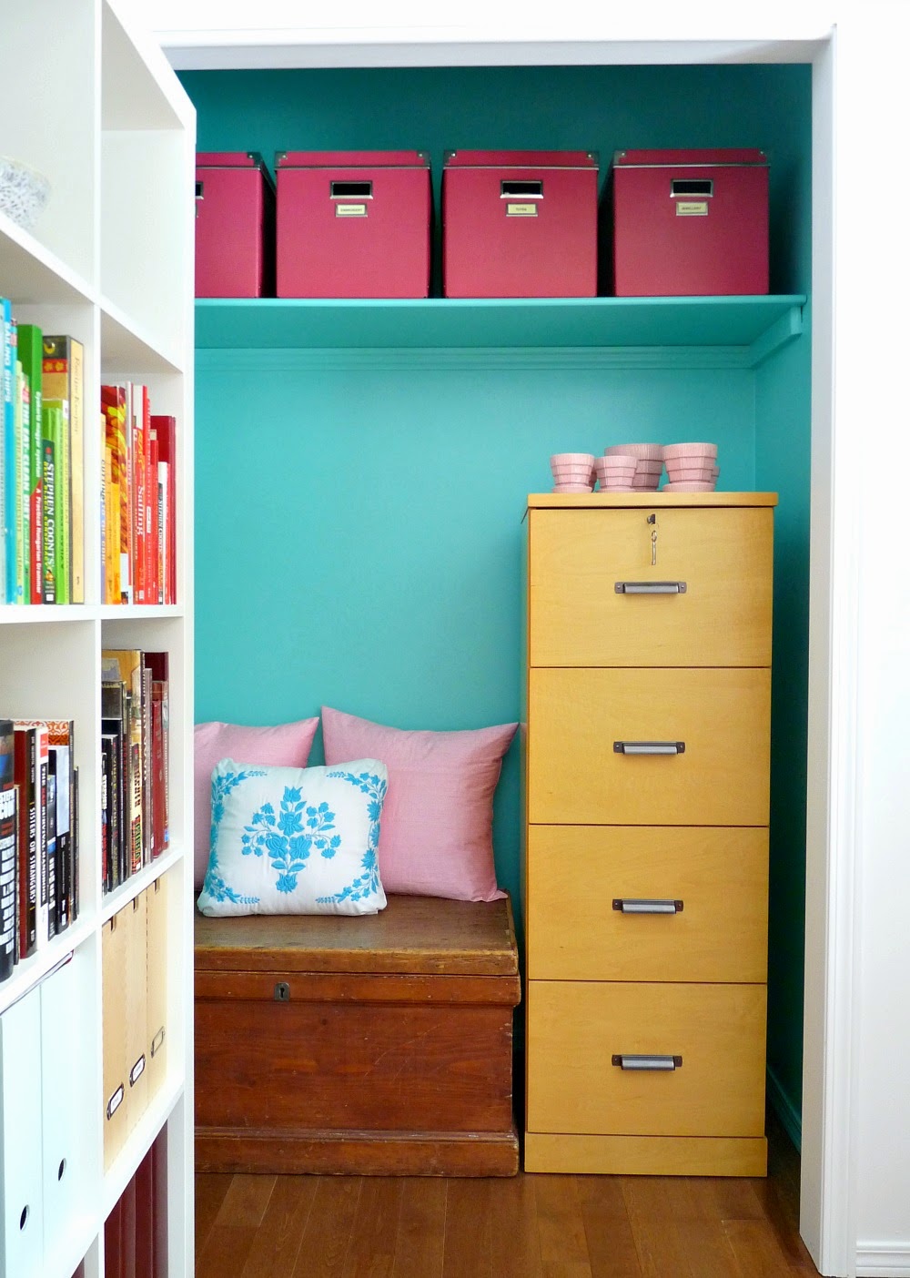 A Good Look for the Office Nook
