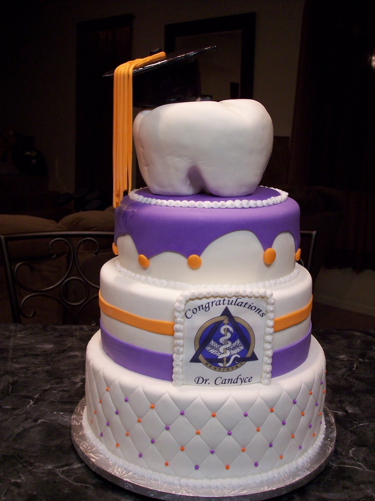 MyMoniCakes: Dental Graduation Cake