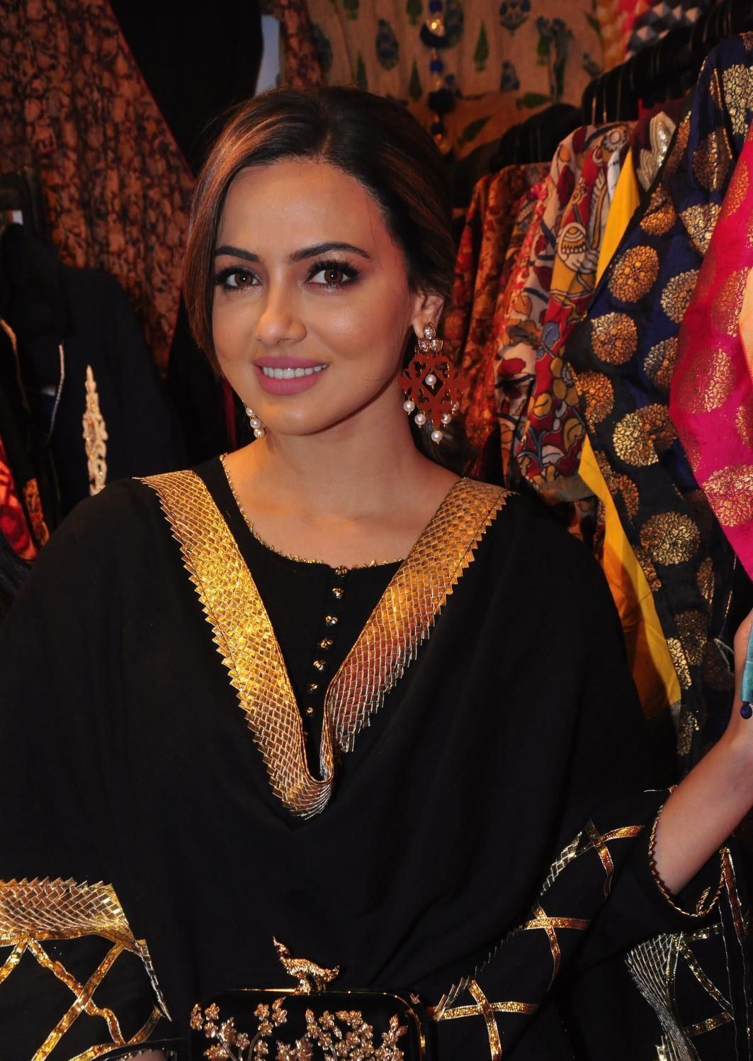 Sana Khan Looks Gorgeous In Black Dress At The Akritti ELITE Exhibitions In Hyderabad