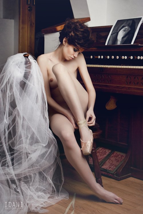 As sensuais fotografias com nudez artística de Daniel Ilinca Daniel Ilinca deviantart fotografia mulheres modelos fashion nudez artística sensual corpo peitos buceta