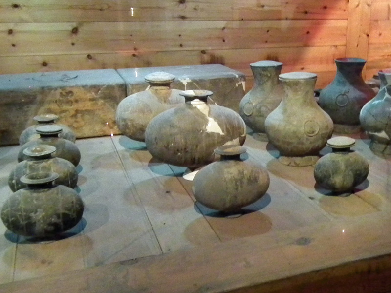 ♦中国陶磁 明時代末 胴継ぎ 壺 清時代花台 古玩 古美術品 朝鮮李朝 骨董品 ♢中国陶磁 明時代末 胴継ぎ 壺 清時代花台 古玩 古美術品