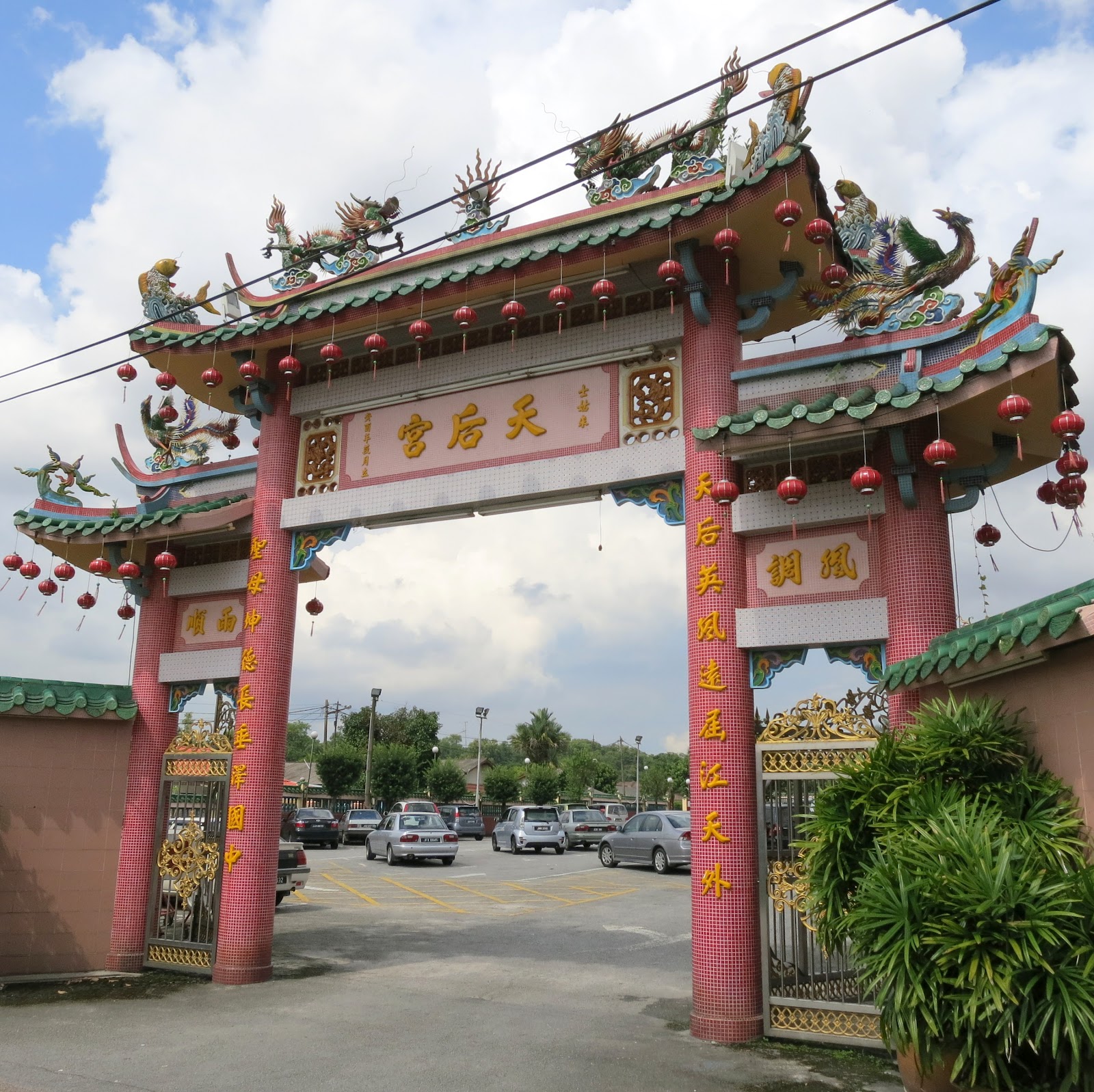 Johor Bahru Chinese Temple Tour and Makan Day Trip by Car |Tony Johor